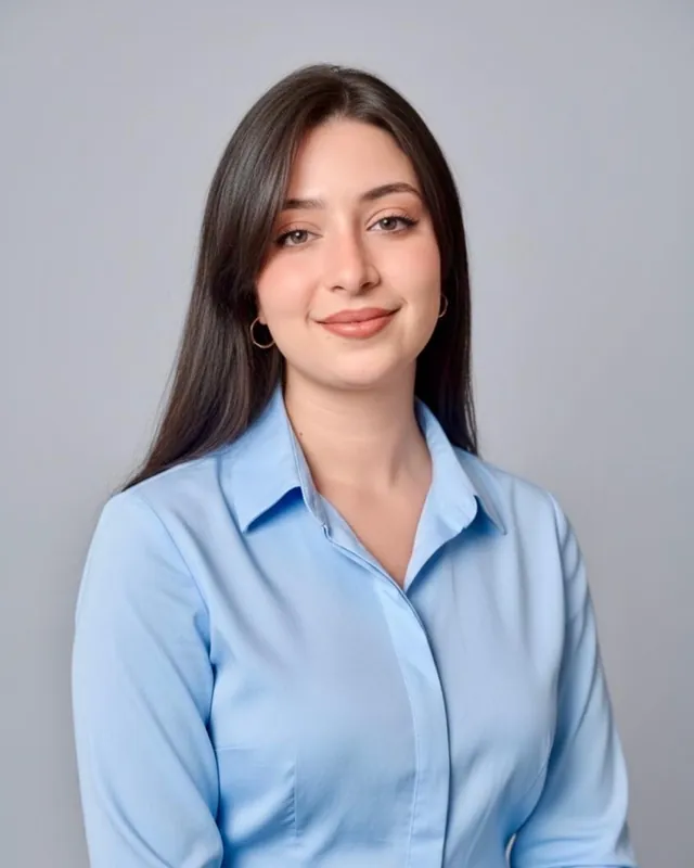 Portrait de Nourhene Ben Hassine, comptable chez HKS