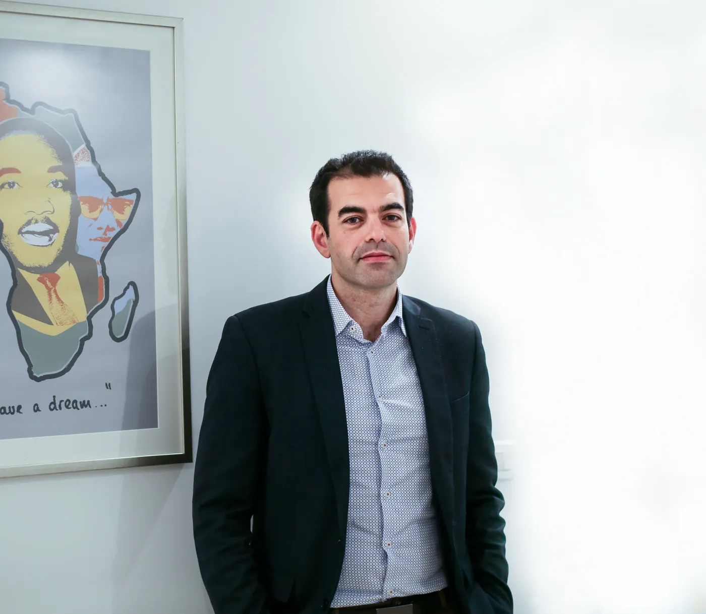 Hatem Hedrich, expert-comptable, dans les bureaux du cabinet HKS à Tunis
